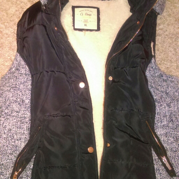 Vest - Picture 5 of 5